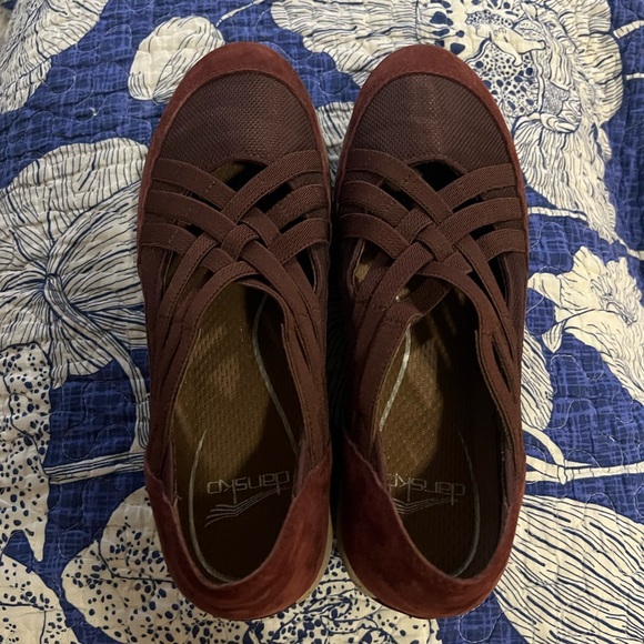 Women’s Dansko Slip Ons Size 37 Like New - Picture 2 of 5